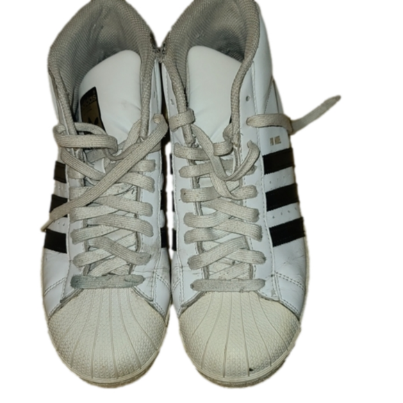 adidas la marque aux 3 bandes high top size 7